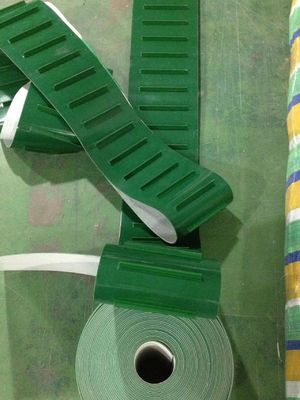 Beli Kekuatan Tarik Tinggi Tahan lama Hijau putih biru Material Industrial Pvc Conveyor Belt dengan cleat online manufacture