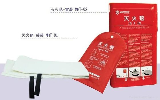 Tahan panas Fiberglass Fire Blanket Soft PVC Paket Fire Retardant Blanket