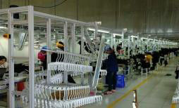 Gudang Sistem Gantung Garmen Konveyor Vertikal PLC SS